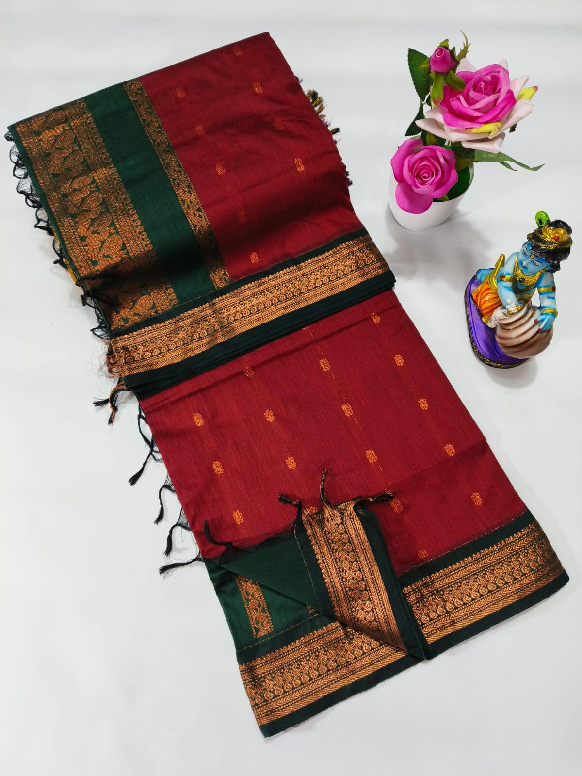 Kalyani pure cotton saree with zari border in Red and Green
